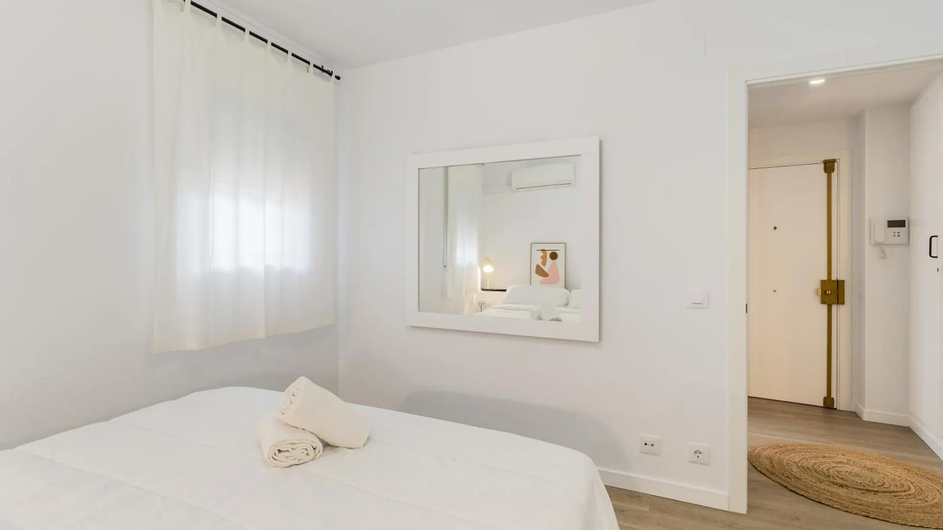Apartamento Con Dos Grandes Terrazas En Girona 0*,