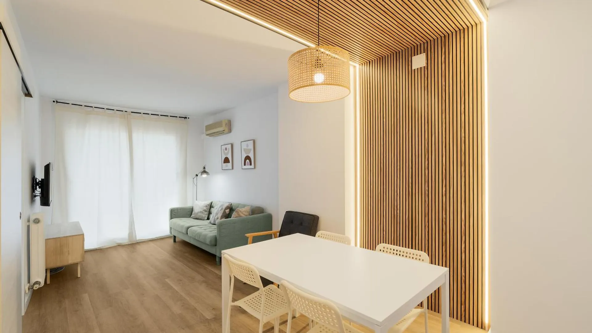 Apartamento Con Dos Grandes Terrazas En Girona 0*,
